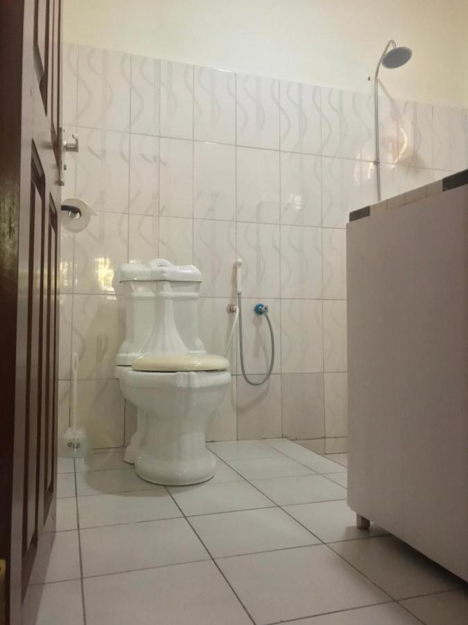 Le Parlour Bed & Breakfast Boma la Ngombe Exterior photo
